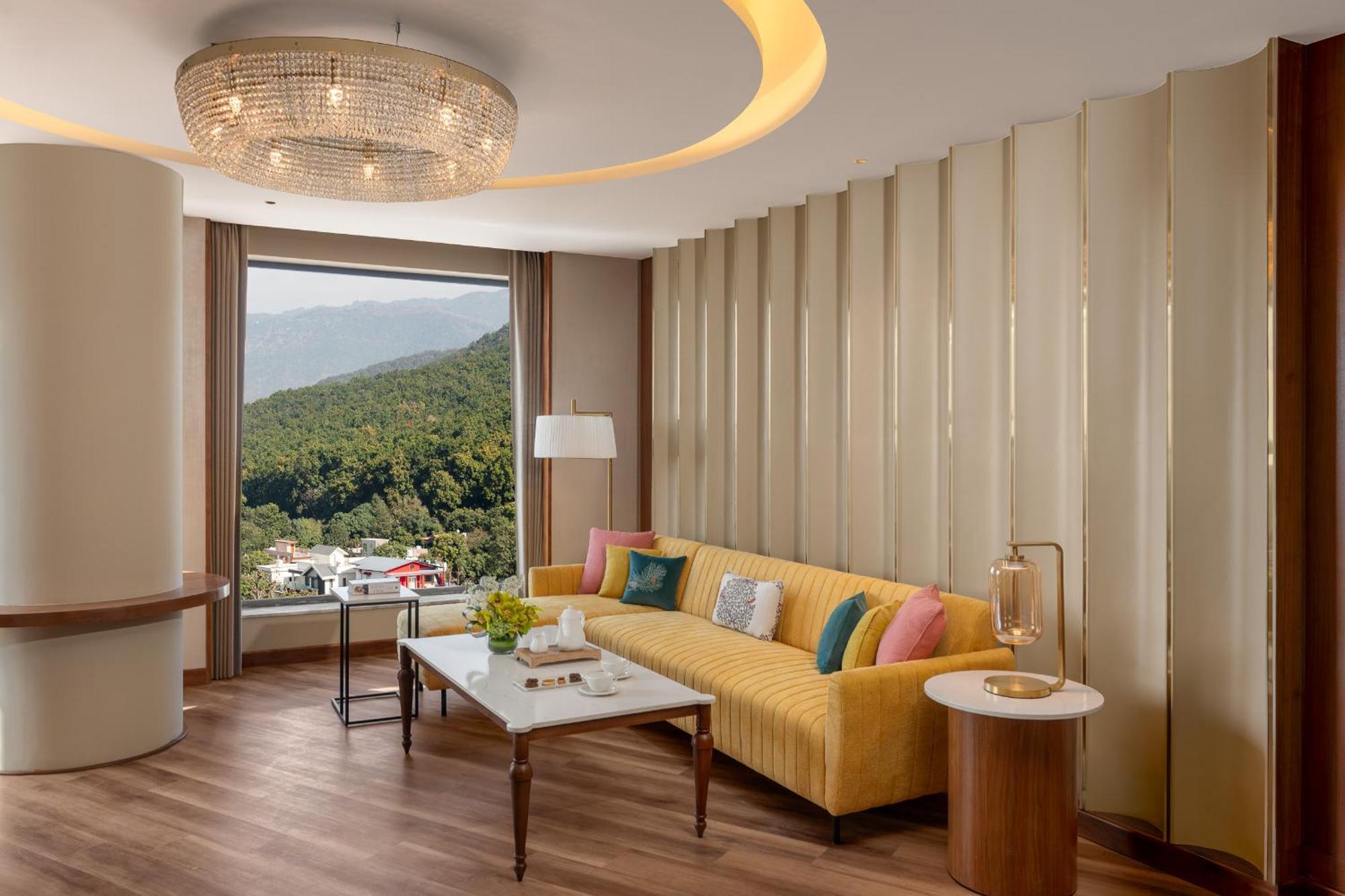 Taj Mussoorie Foothills, Dehradun Hotel ภายนอก รูปภาพ